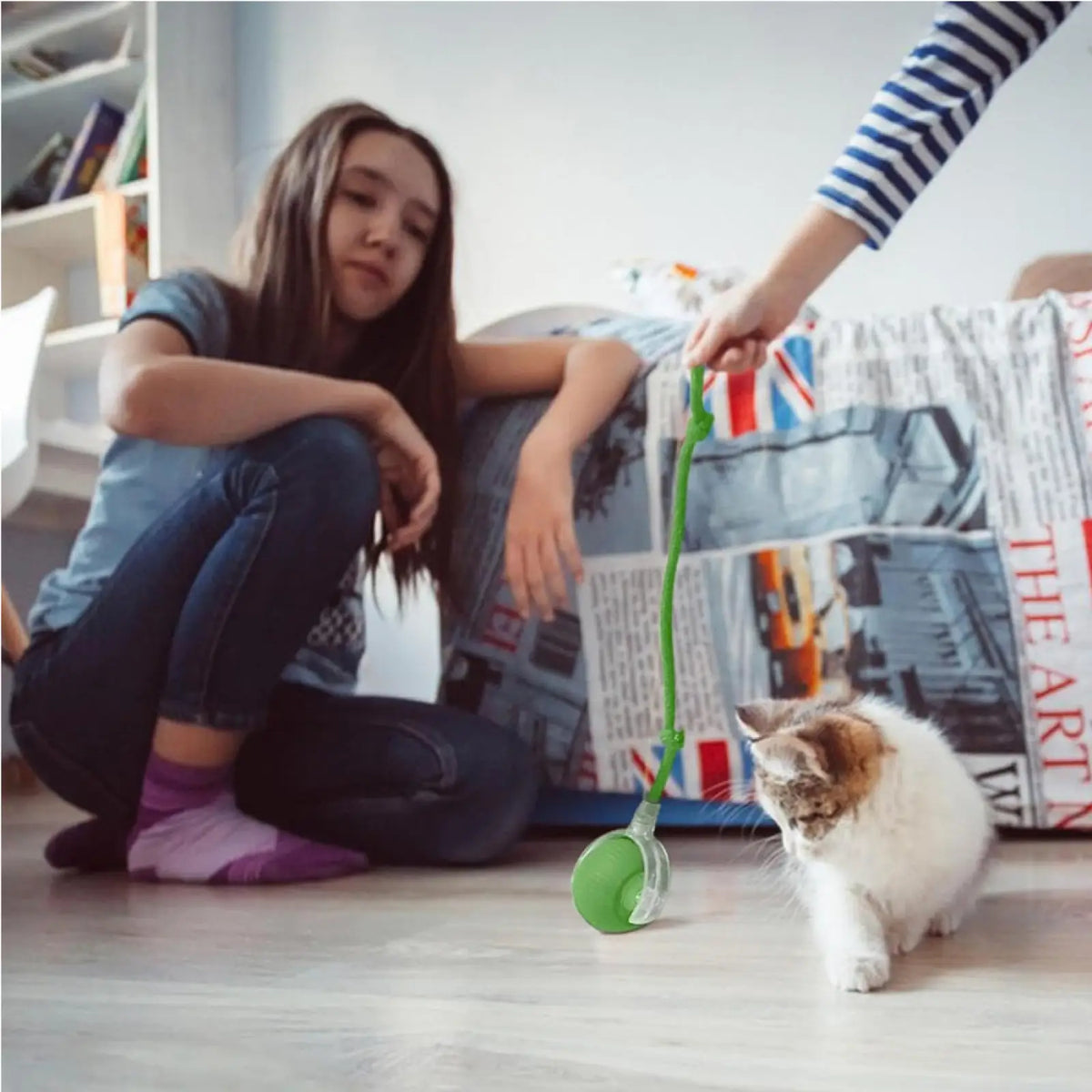 Electric Dog Cat Ball Toy,Indoor Large And Small Cat Dog Interactive Intelligent Rolling Pet Ball